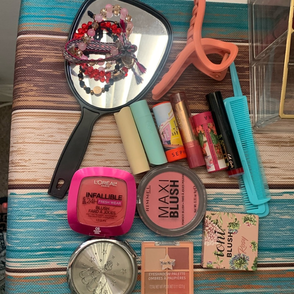 Beauty bundle!! 😍 20 pieces